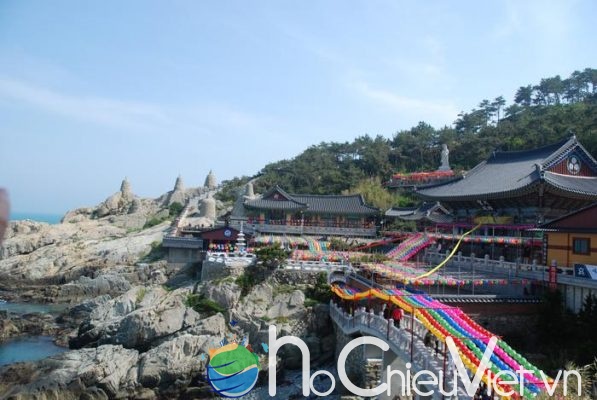 Toàn cảnh chùa Hàn Quốc Haedong Yonggungsa