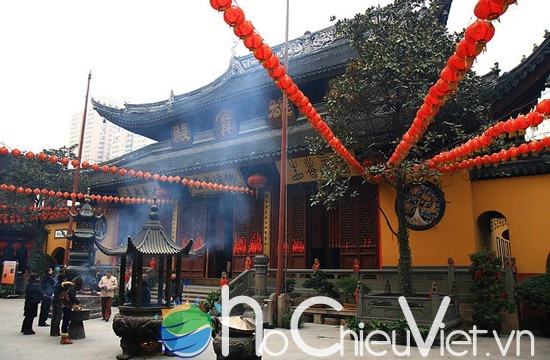 Thăm Đền Phật Ngọc trong chuyến du lịch Thượng Hải