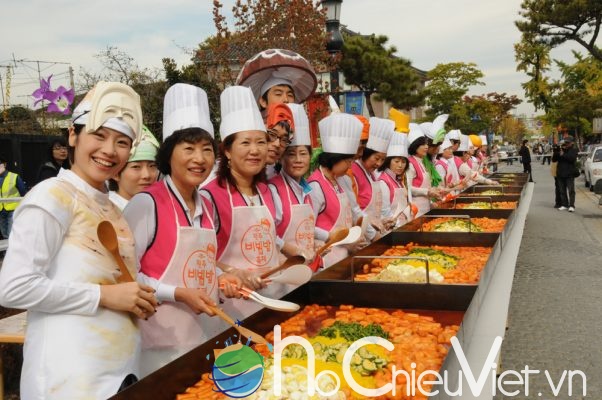 Jeonju-Korean-Food-Festival-Hàn-Quốc-mùa-thu
