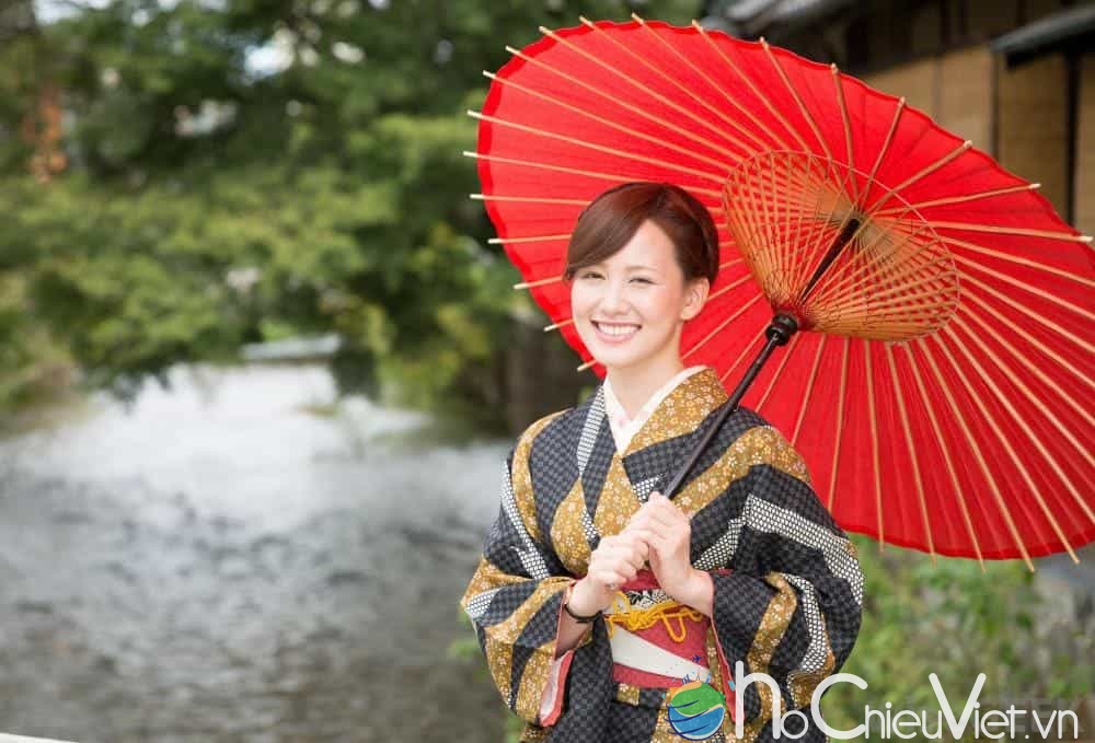 Du-lich-Nhat-Ban-kimono