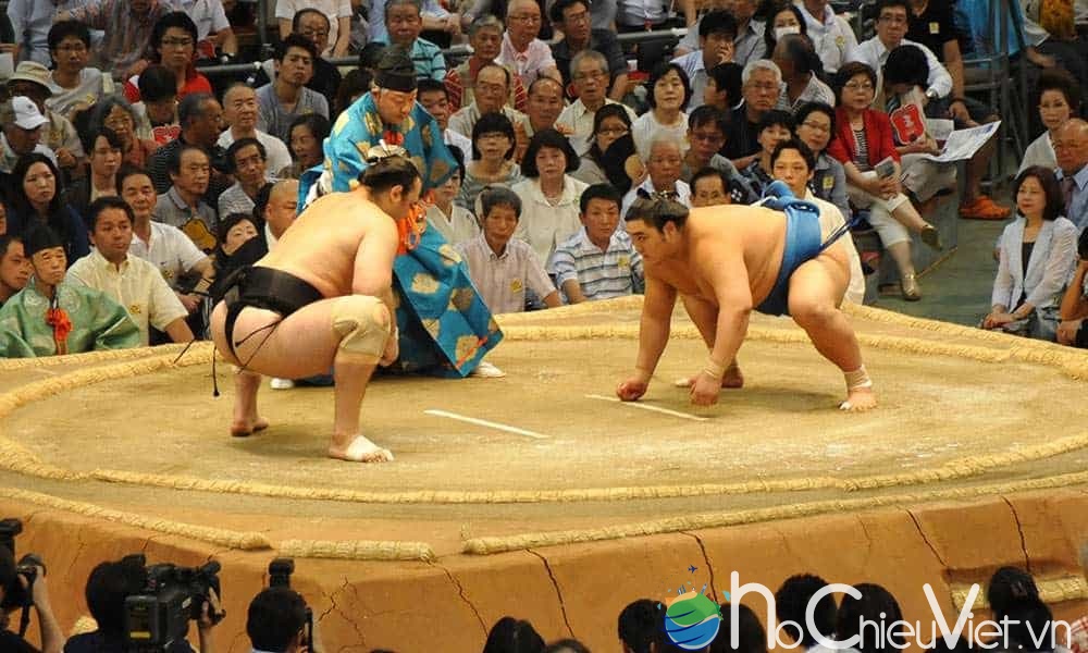 Du-lich-Nhat-Ban-sumo